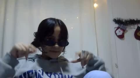 Snapshot of aitana23_ chatting on December 2024 03:07:01 AM aiti online show from December 2024 03:07:01 AM