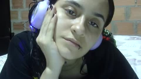 Snapshot of aitana23_ chatting on September 2025 01:50:01 AM aiti online show from September 2025 01:50:01 AM