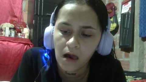 Snapshot of aitana23_ chatting on November 2025 02:01:01 AM aiti online show from November 2025 02:01:01 AM