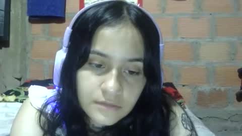 Snapshot of aitana23_ chatting on December 2025 08:01:01 AM aiti online show from December 2025 08:01:01 AM