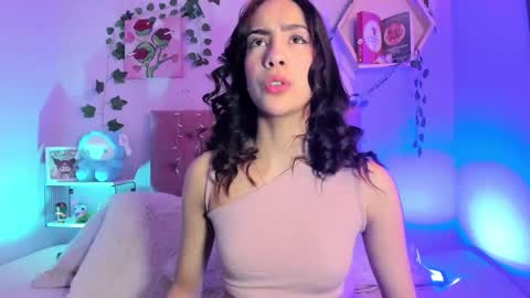 Aitana online show from November 2025 12:04:01 PM