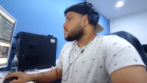 Esteban online show from January 2026 03:22:02 AM