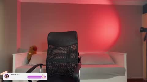             online show from October 2025 08:11:02 PM