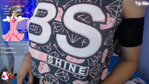 Snapshot of akane_uwu chatting on December 2024 03:33:02 PM A K A N E U W U online show from December 2024 03:33:02 PM