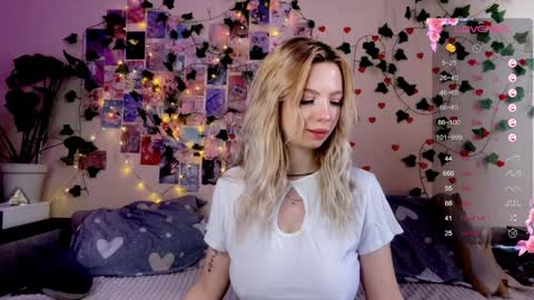 Akari online show from April 2026 07:45:01 AM