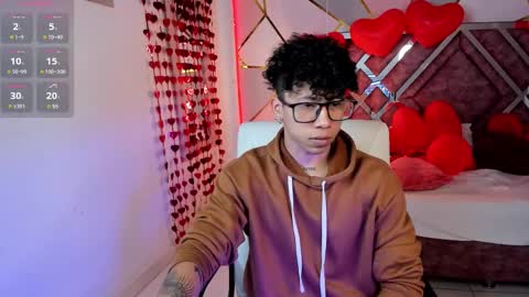 akazaboy online show from February 2025 04:44:02 AM