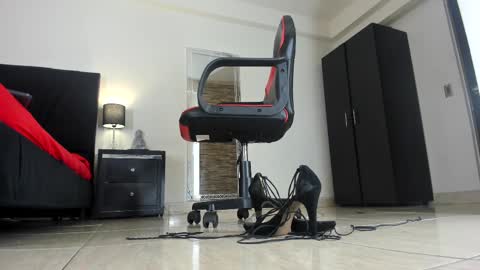 Akemi online show from January 2025 12:05:01 AM