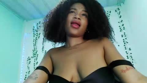 akemy_saunderz online show from July 2026 03:10:01 AM