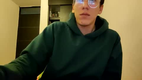 Snapshot of akilesbailo chatting on January 2025 03:55:02 AM My love online show from January 2025 03:55:02 AM