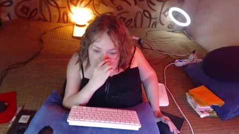 Snapshot of akindmodel chatting on January 2025 04:22:02 AM Natalie online show from January 2025 04:22:02 AM