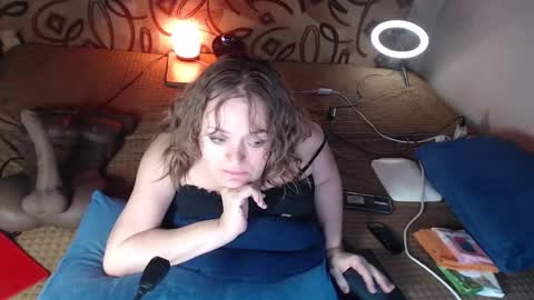 Snapshot of akindmodel chatting on January 2025 11:45:02 AM Natalie online show from January 2025 11:45:02 AM