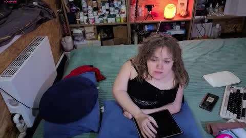 Snapshot of akindmodel chatting on November 2025 07:19:02 AM Natalie online show from November 2025 07:19:02 AM