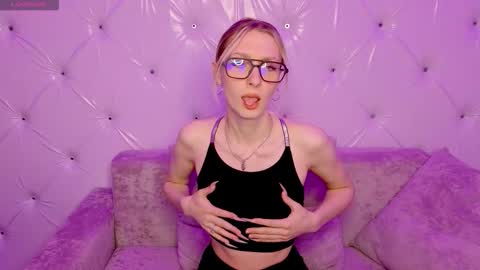 Snapshot of akiro_kim chatting on February 2026 02:32:01 AM akiro_kim online show from February 2026 02:32:01 AM