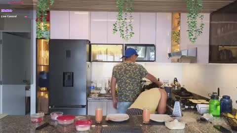 Snapshot of al_miko chatting on January 2025 03:12:02 PM Al Fox Miko Fortuni online show from January 2025 03:12:02 PM