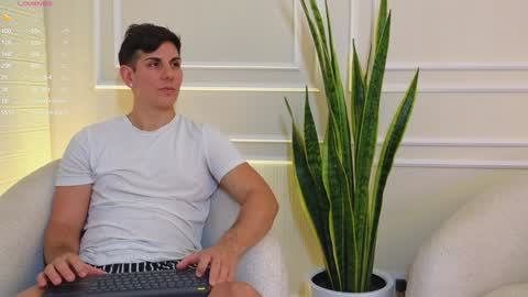 Snapshot of al_miko chatting on January 2025 01:19:01 AM Al Fox Miko Fortuni online show from January 2025 01:19:01 AM