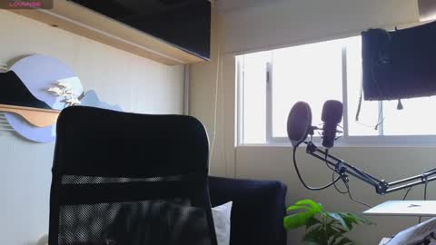 Snapshot of al_miko chatting on January 2025 09:40:01 PM Al Fox Miko Fortuni online show from January 2025 09:40:01 PM