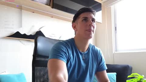 Snapshot of al_miko chatting on January 2025 08:58:01 PM Al Fox Miko Fortuni online show from January 2025 08:58:01 PM