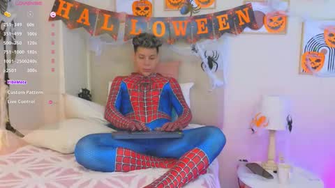 Snapshot of al_miko chatting on October 2025 08:43:02 PM Al Fox Miko Fortuni online show from October 2025 08:43:02 PM