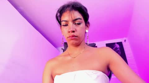 Alahia Rodriguez online show from November 2025 12:00:02 PM