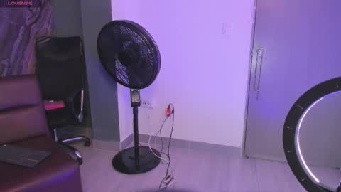 ALAHIA online show from November 2025 06:08:01 PM