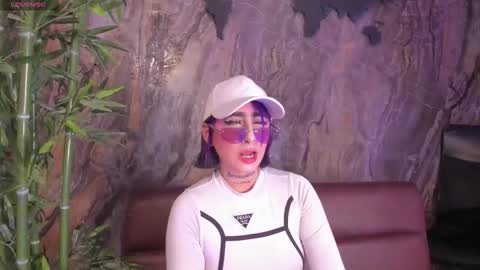 ALAHIA online show from November 2025 06:26:01 PM