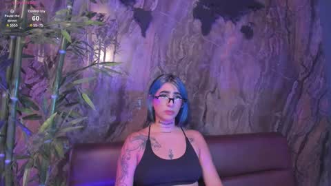 ALAHIA online show from January 2026 05:07:01 PM