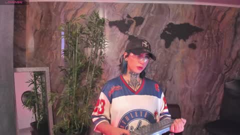 ALAHIA online show from April 2026 05:21:02 PM