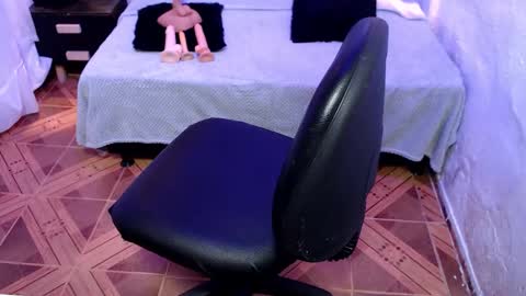 alaia_blue1 online show from October 2025 05:01:01 PM