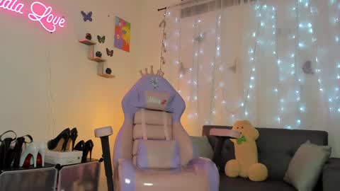 Snapshot of alaia_love77 chatting on January 2025 09:43:01 PM Alaia online show from January 2025 09:43:01 PM