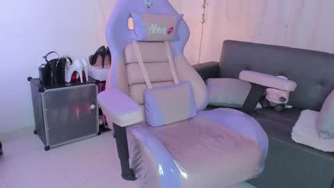 Snapshot of alaia_love77 chatting on January 2025 08:31:02 PM Alaia online show from January 2025 08:31:02 PM