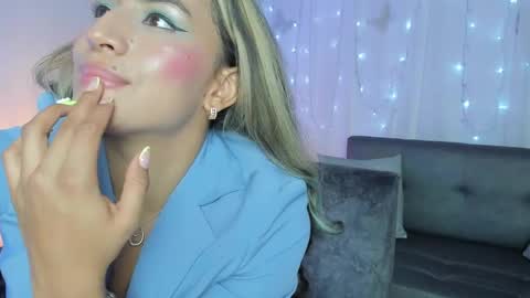 Snapshot of alaia_love77 chatting on March 2025 01:39:01 AM Alaia online show from March 2025 01:39:01 AM