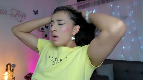 Snapshot of alaia_love77 chatting on March 2025 04:16:02 AM Alaia online show from March 2025 04:16:02 AM