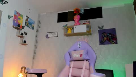 Snapshot of alaia_love77 chatting on November 2025 10:14:01 PM Alaia online show from November 2025 10:14:01 PM