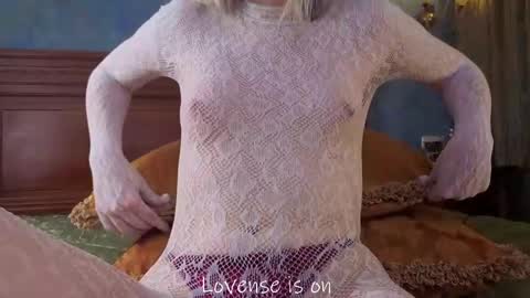 Snapshot of alainejomes chatting on April 2026 03:21:01 PM VETTA online show from April 2026 03:21:01 PM