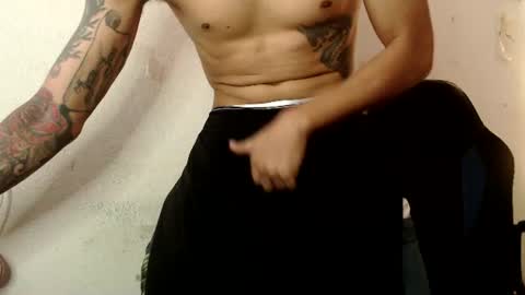 Snapshot of alan_and_yesika chatting on June 2026 01:58:01 AM Alan and yesika online show from June 2026 01:58:01 AM