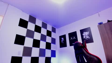 Snapshot of alan_boy01 chatting on November 2025 01:45:02 PM Alan Boy online show from November 2025 01:45:02 PM