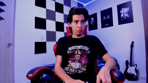 Snapshot of alan_boy01 chatting on December 2025 11:30:02 AM Alan Boy online show from December 2025 11:30:02 AM