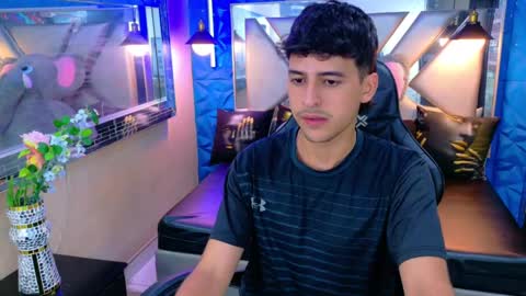 Snapshot of alan_del_reyx chatting on September 2025 03:50:02 AM ALAN DEL REY online show from September 2025 03:50:02 AM