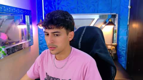 Snapshot of alan_del_reyx chatting on September 2025 02:02:02 AM ALAN DEL REY online show from September 2025 02:02:02 AM