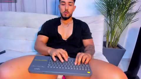 Snapshot of alan_greek_1 chatting on July 2026 02:17:02 AM Alan greek online show from July 2026 02:17:02 AM