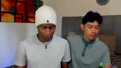 Alan and Criss - WE JUST FRIENDS WITH BENEFITS BOTH VERS online show from November 2025 05:20:01 PM