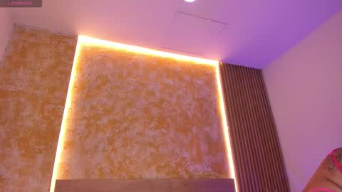 Snapshot of alana_2916 chatting on December 2025 03:56:01 AM alana_2916 online show from December 2025 03:56:01 AM