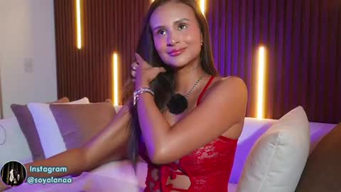Snapshot of alana_haze chatting on May 2026 02:07:02 AM Alana online show from May 2026 02:07:02 AM