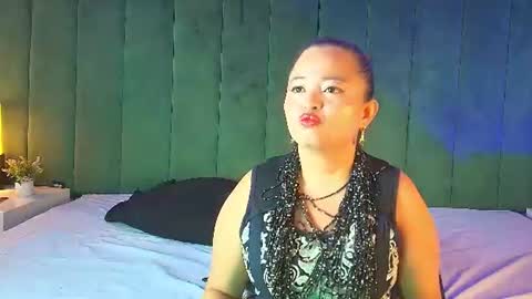 Snapshot of alana_petite chatting on July 2026 01:28:02 PM ALANA PETITE online show from July 2026 01:28:02 PM