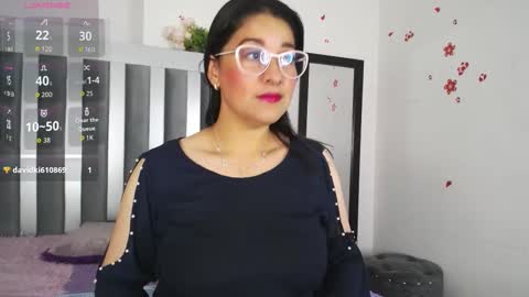 Alana  online show from October 2025 12:04:02 PM