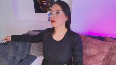 Alana  online show from January 2026 07:40:01 PM