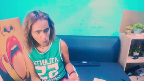 alanadelray online show from January 2025 06:45:02 AM