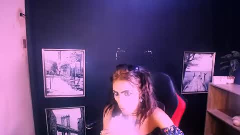 alanadelray online show from November 2025 06:29:02 AM