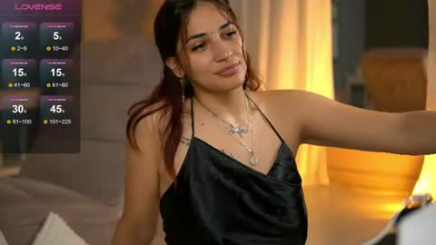 Snapshot of alanareign chatting on June 2026 08:53:01 AM AlanaReign online show from June 2026 08:53:01 AM
