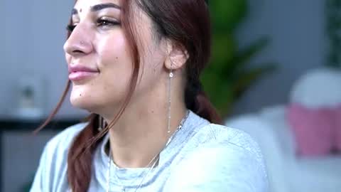 Snapshot of alanareign chatting on July 2026 08:05:01 AM AlanaReign online show from July 2026 08:05:01 AM